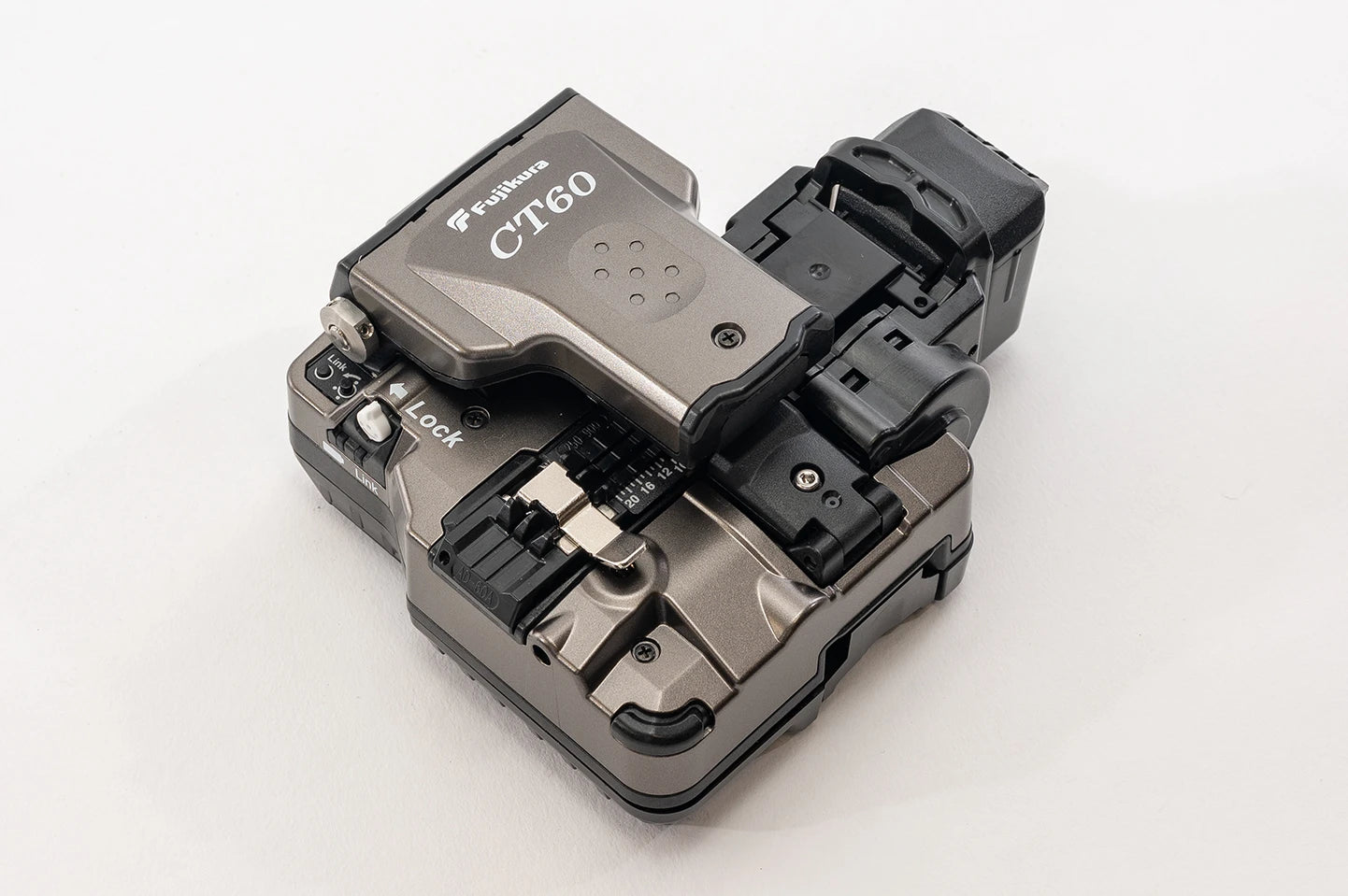 Fujikura CT60 Fiber Cleaver for AFL Field Termination Connectors with Motorized Blade Rotation
