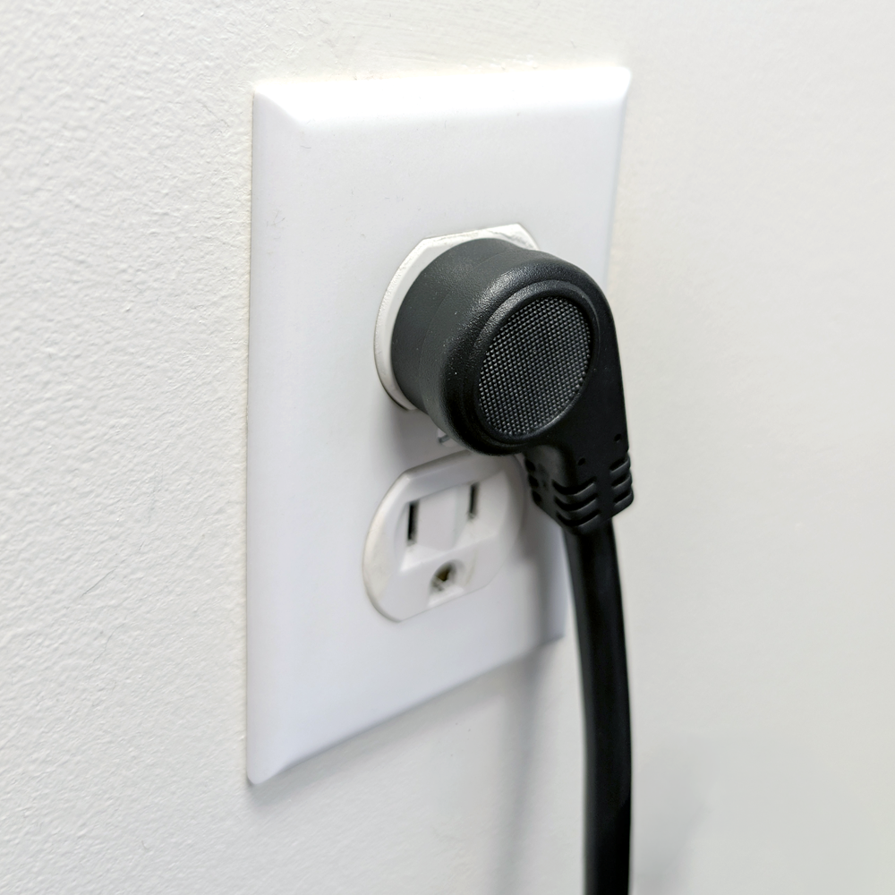 8 Outlet Surge Protector 2100J - 45 Degree Angle Plug, Metal - Black